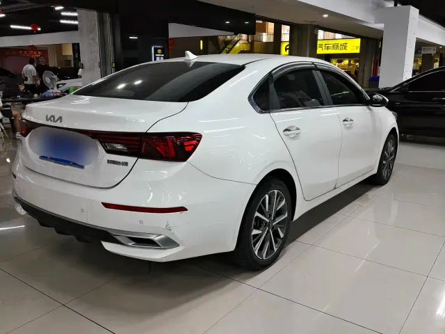 Kia K3 — Фото автомобиля 10