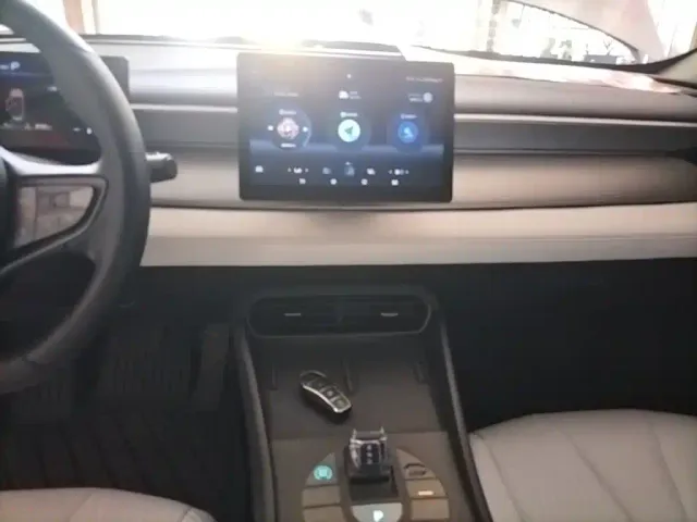 BYD Seal 05 DM-i — Фото автомобиля 8