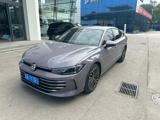 Фотография автомобиля — Volkswagen Passat