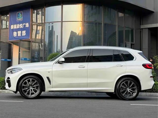BMW X5 — Фото автомобиля 5