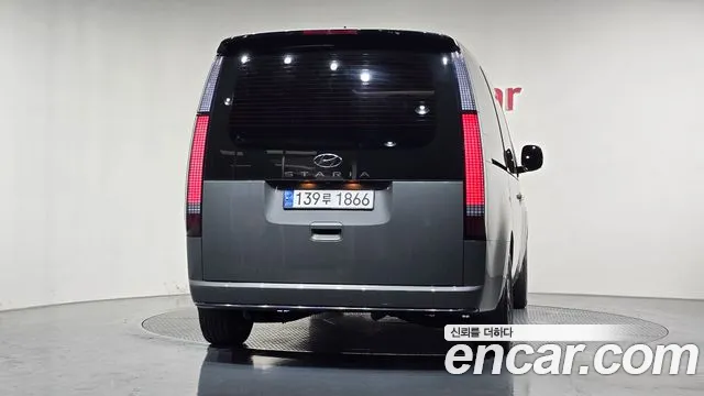 Hyundai Staria Staria L3.5 Lounge 9 мест — Фото автомобиля 4
