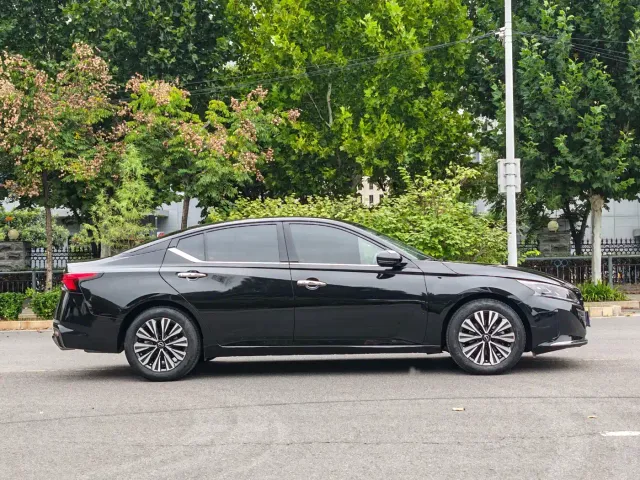 Nissan Teana — Фото автомобиля 14