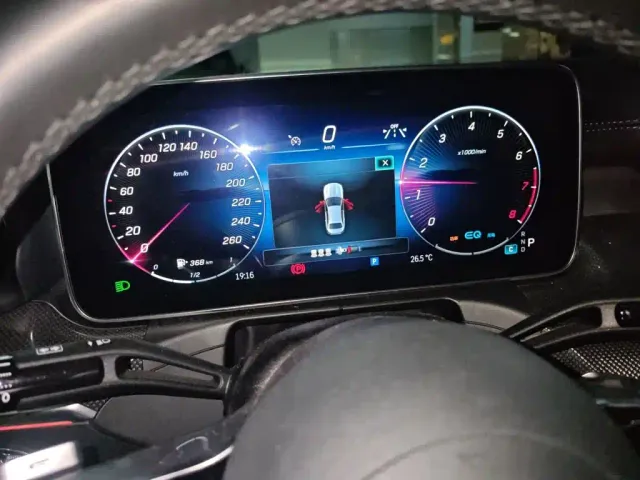 Mercedes-Benz C-Class — Фото автомобиля 12