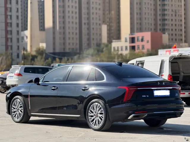 Hongqi H5 — Фото автомобиля 7