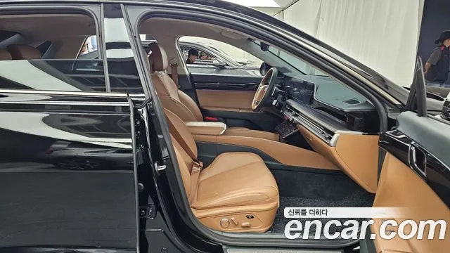 Hyundai Grandeur Grandeur (GN7) 2.5 Бензин 2WD — Фото автомобиля 9