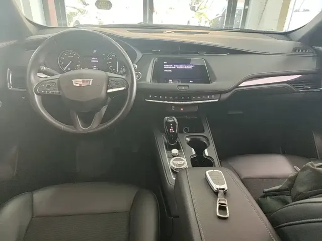 Cadillac XT4 — Фото автомобиля 9