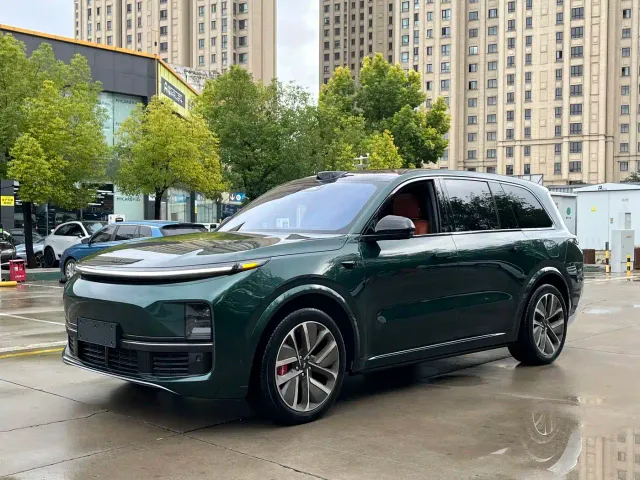 Li Auto L9 — Фото автомобиля 2