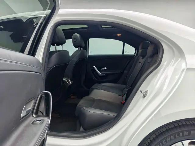 Mercedes-Benz A-Class — Фото автомобиля 9