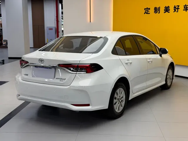 Toyota Corolla — Фото автомобиля 10