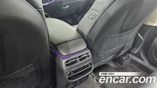 Genesis GV70 2.5T Бензин 2WD — Фото автомобиля 19