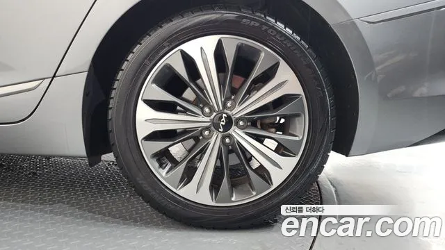 Kia K8 Noblesse — Фото автомобиля 21