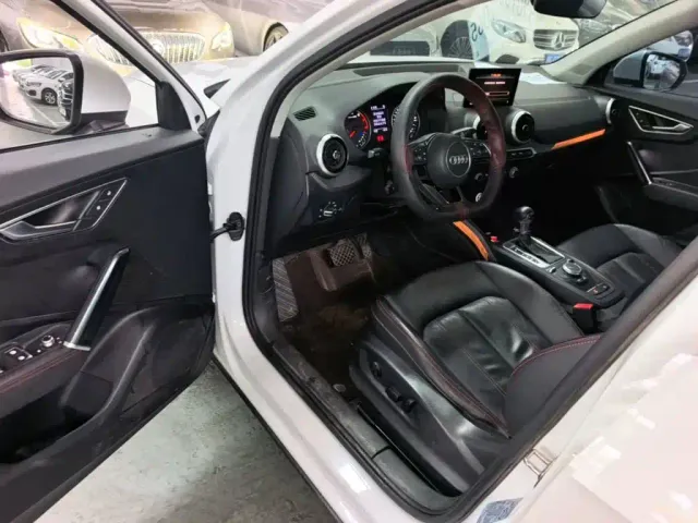 Audi Q2L — Фото автомобиля 15