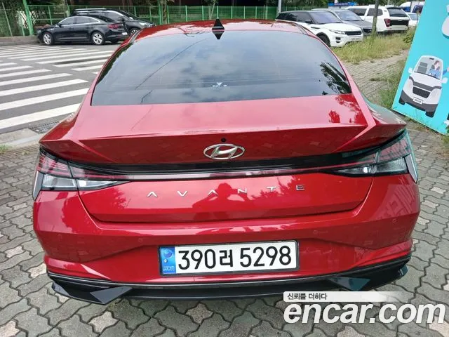 Hyundai AVANTE Inspiration — Фото автомобиля 3