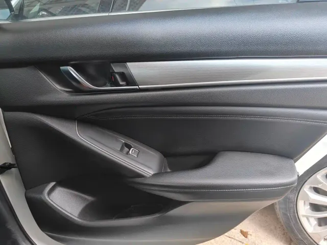 Honda Accord — Фото автомобиля 17