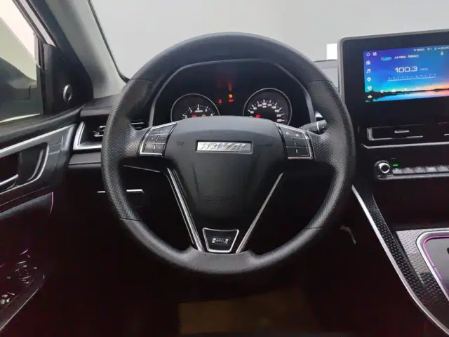 Haval M6 — Фото автомобиля 15