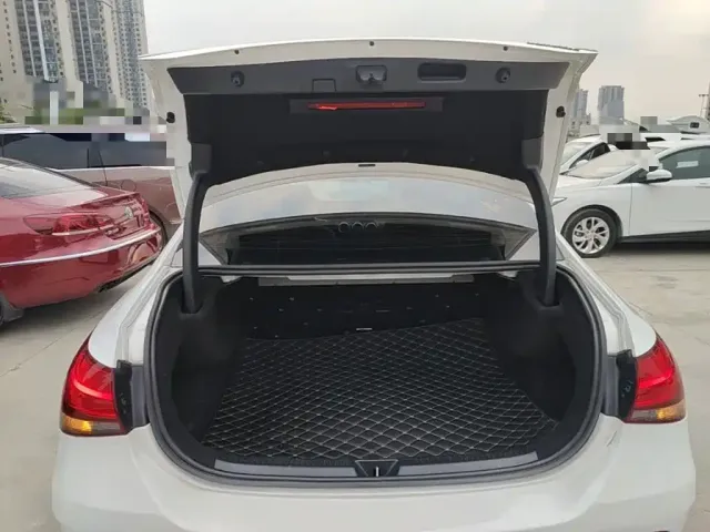 Mercedes-Benz Mercedes-Benz A-Class 2022 A 180 L Sport Sedan — Фото автомобиля 14