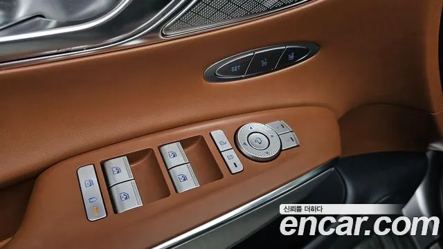 Genesis GV70 — Фото автомобиля 17