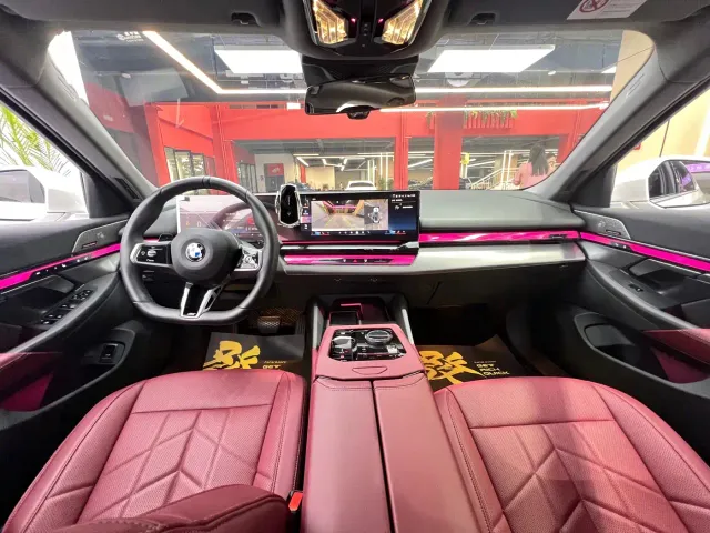 BMW 5 Series — Фото автомобиля 12