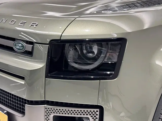 Land Rover Defender — Фото автомобиля 5