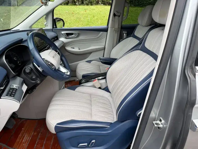 Roewe iMAX8 — Фото автомобиля 8