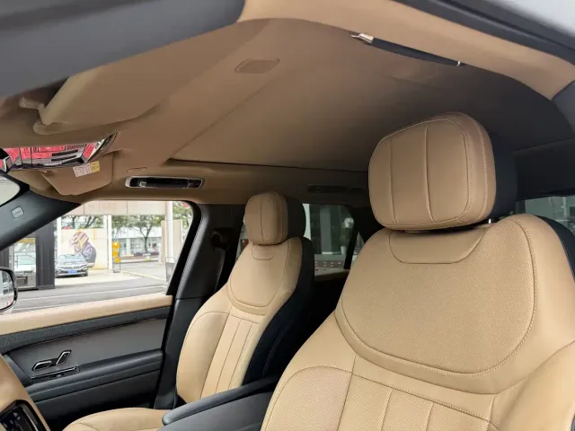 Land Rover Range Rover Sport — Фото автомобиля 15