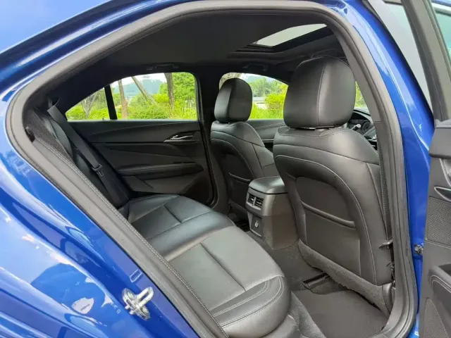 Cadillac Cadillac CT4 2022 28T Luxury Model — Фото автомобиля 12