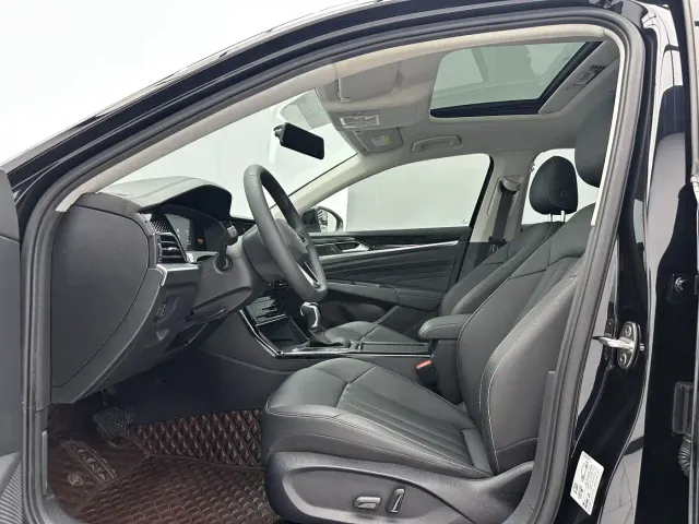 Volkswagen Passat — Фото автомобиля 4