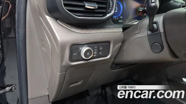 Ford Explorer Explorer 6 поколение 3.0 Platinum 4WD — Фото автомобиля 18