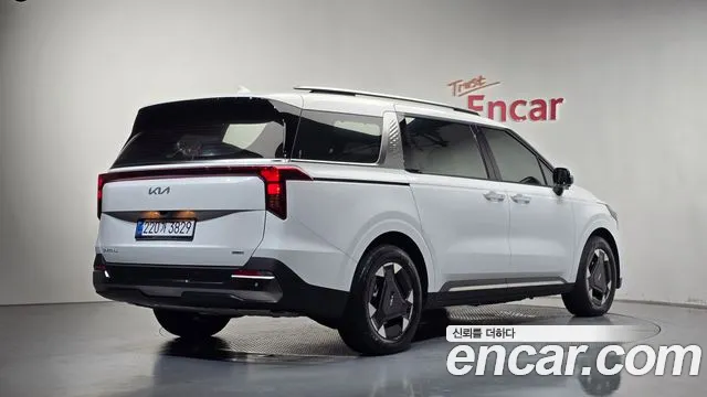 Kia Carnival 4th Gen — Фото автомобиля 2