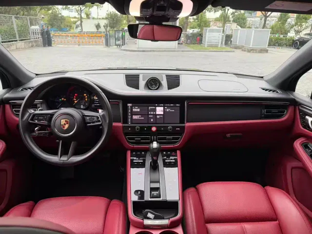 Porsche Macan — Фото автомобиля 10