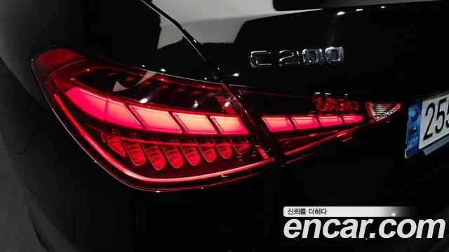 Mercedes-Benz C-Class — Фото автомобиля 20