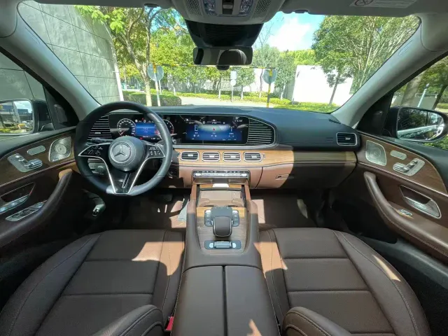 Mercedes-Benz GLE-Class — Фото автомобиля 10