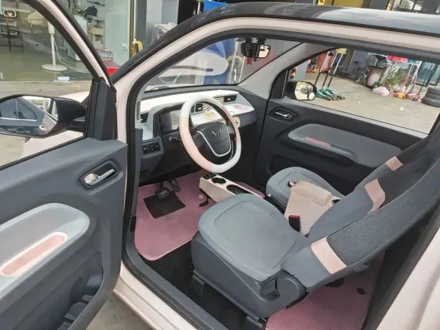 Wuling Hongguang Mini EV — Фото автомобиля 13