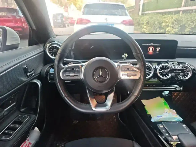 Mercedes-Benz A-Class — Фото автомобиля 11