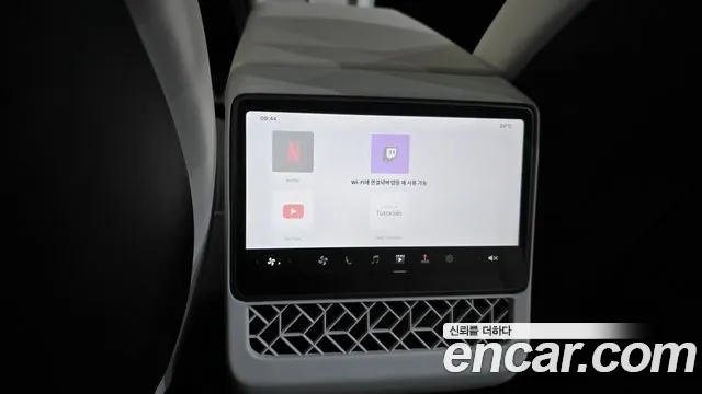 Tesla Model Y — Фото автомобиля 27