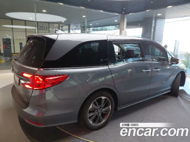 Honda Odyssey — Фото автомобиля 5