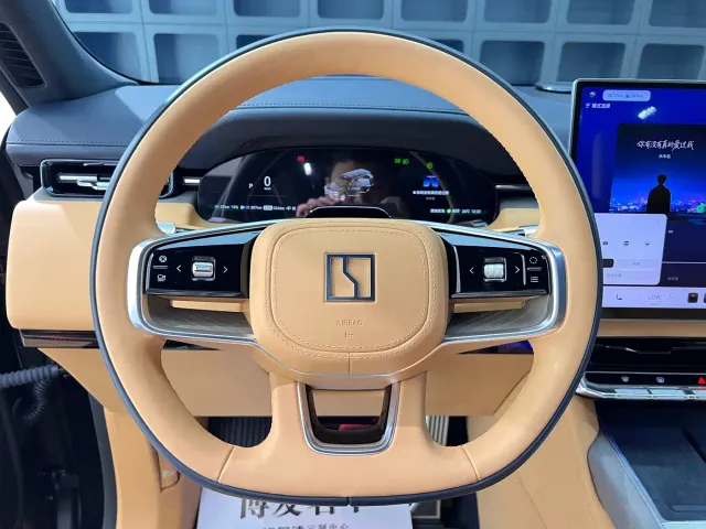 ZEEKR Zeekr 9X 2025 model Ultra Edition 70kWh — Фото автомобиля 23