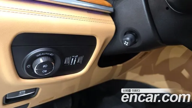 Jeep Cherokee WL — Фото автомобиля 27
