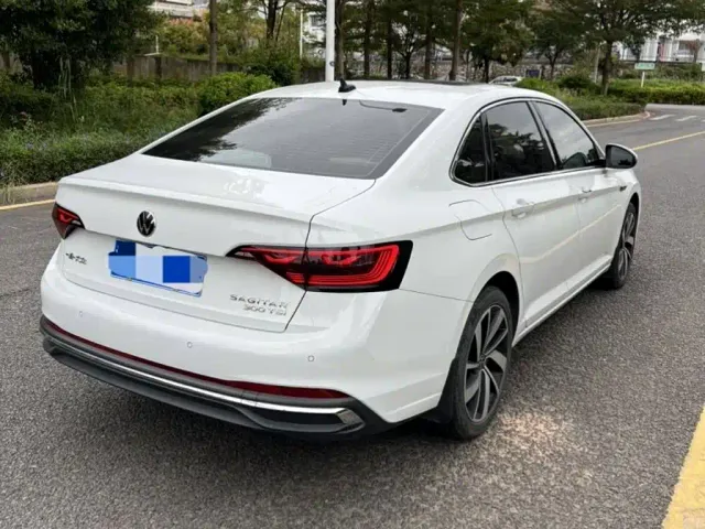 Volkswagen Sagitar — Фото автомобиля 6