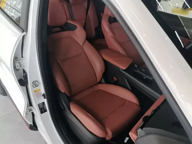 Changan X5 Plus — Фото автомобиля 24