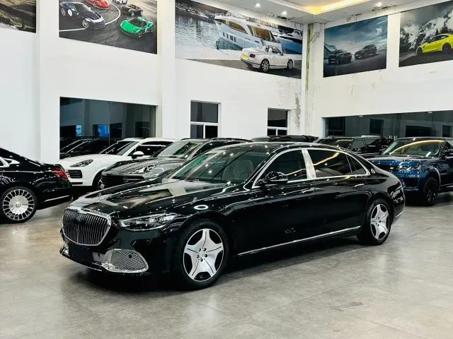 Фотография автомобиля — Mercedes-Benz Maybach S-Class