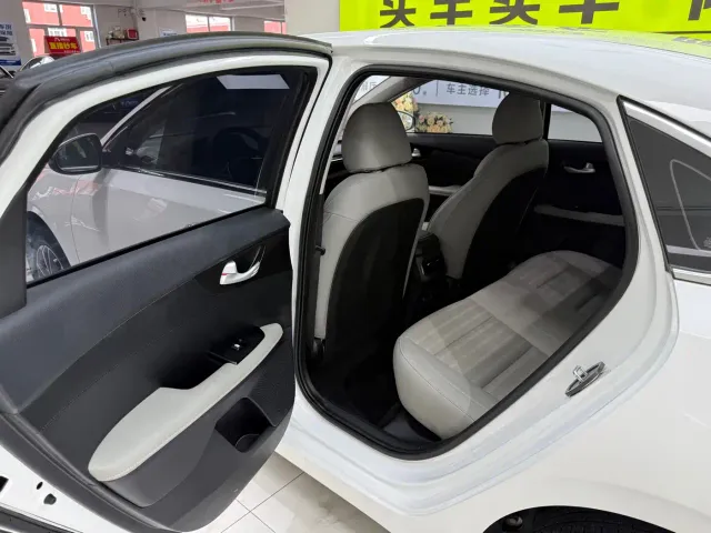 Kia K3 — Фото автомобиля 18