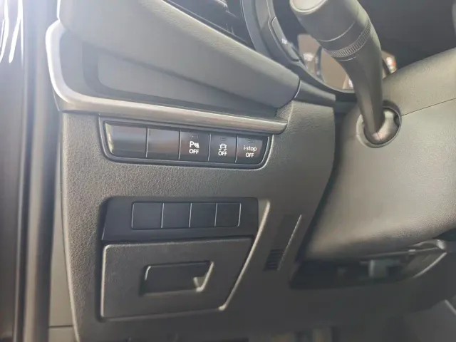 Mazda Axela — Фото автомобиля 10