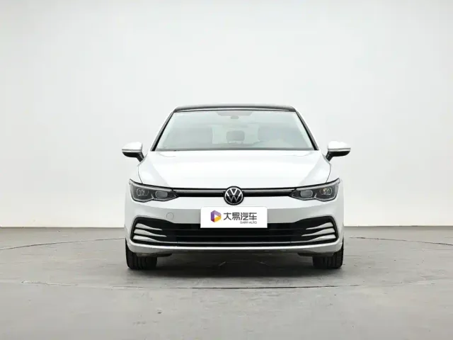 Volkswagen Golf — Фото автомобиля 2