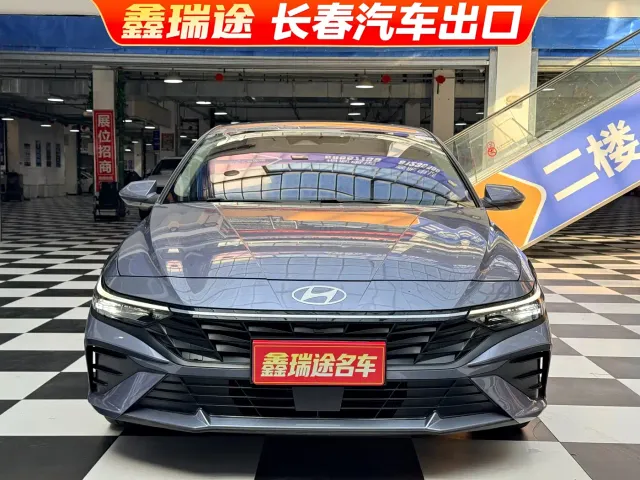 Hyundai Elantra — Фото автомобиля 2