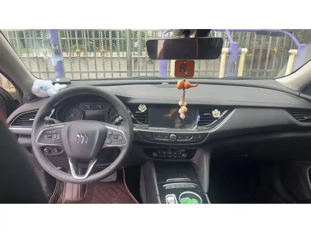Buick Regal — Фото автомобиля 6