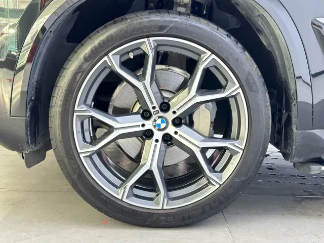 BMW X5 — Фото автомобиля 7