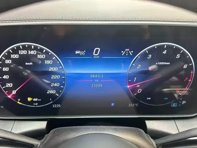 Mercedes-Benz GLC-Class — Фото автомобиля 13