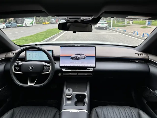 Changan Eado — Фото автомобиля 9