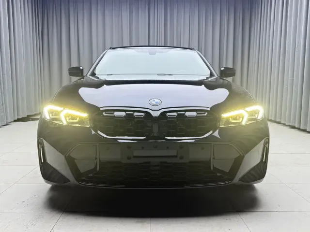 BMW 3 Series — Фото автомобиля 2